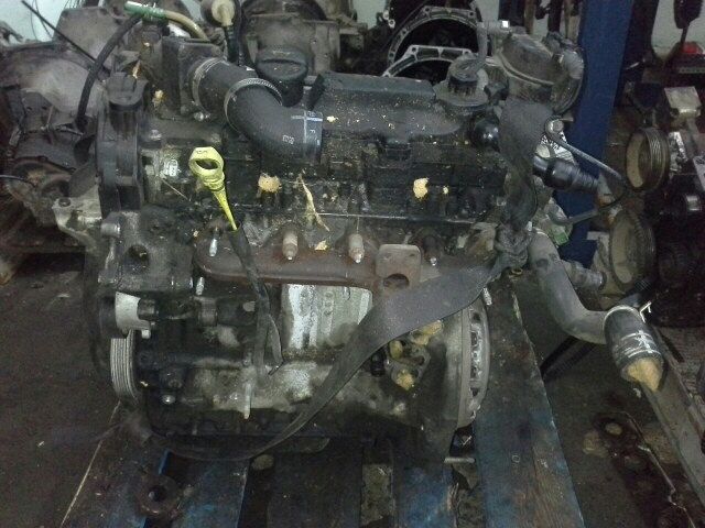 bontott PEUGEOT 206 Hengerfej