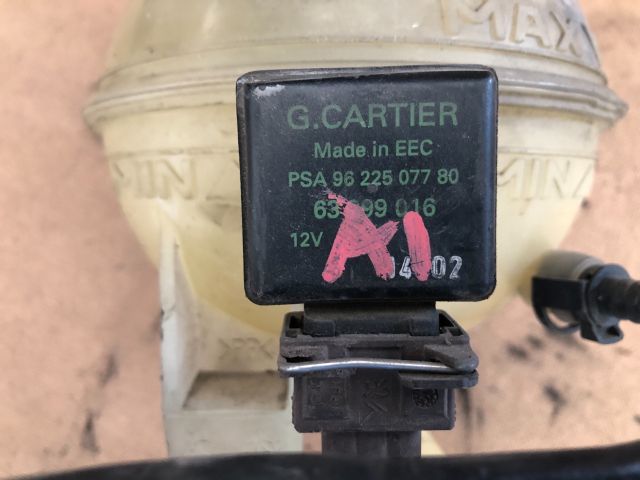 bontott PEUGEOT 206 Kiegyenlítő Tartály