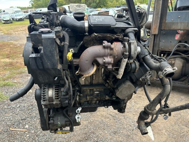 bontott PEUGEOT 206 Komplett Motor (Segédberendezésekkel)