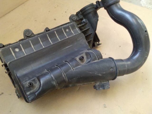 bontott PEUGEOT 206 Légszűrő Ház