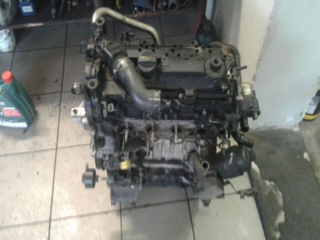 bontott PEUGEOT 206 Motor (Fűzött blokk hengerfejjel)