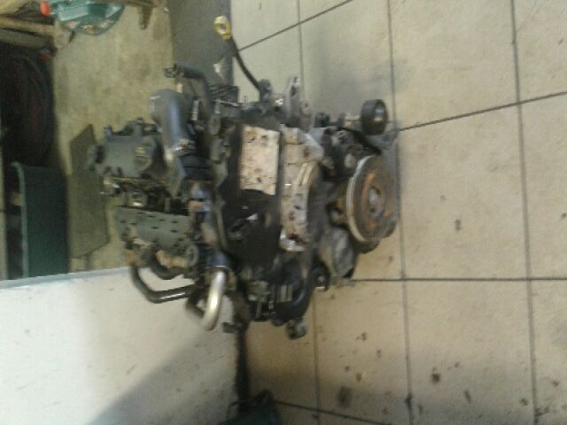 bontott PEUGEOT 206 Motor (Fűzött blokk hengerfejjel)