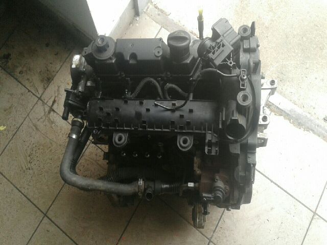 bontott PEUGEOT 206 Motor (Fűzött blokk hengerfejjel)