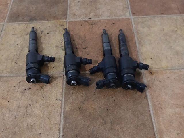 bontott PEUGEOT 206 Porlasztó Sor / Híd