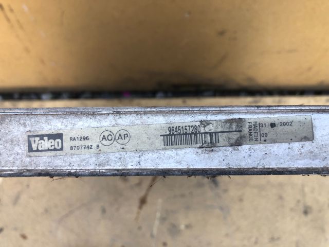 bontott PEUGEOT 206 Vízhűtő Radiátor (Klímás)