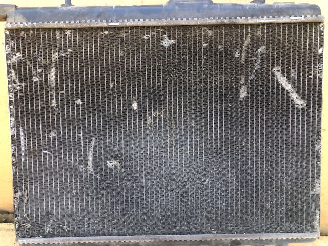 bontott PEUGEOT 206 Vízhűtő Radiátor (Klímás)