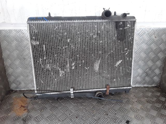 bontott PEUGEOT 206 Vízhűtő Radiátor (Klímás)
