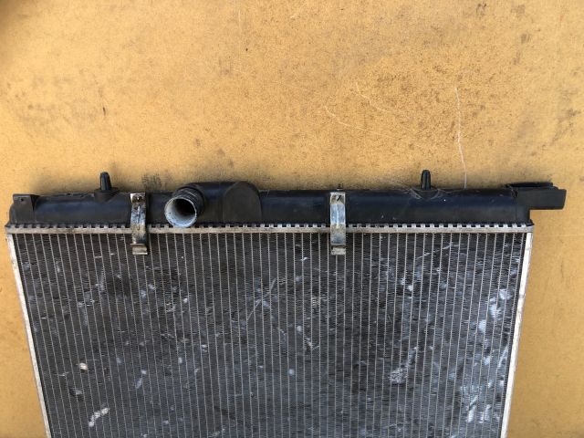 bontott PEUGEOT 206 Vízhűtő Radiátor (Klímás)