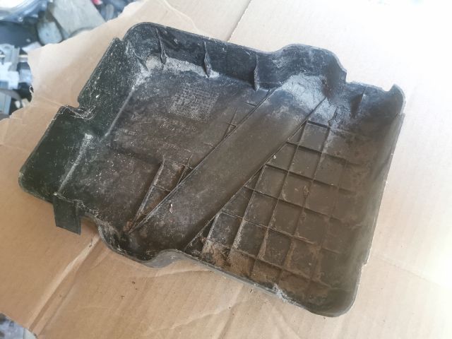 bontott PEUGEOT 206 Akkumulátor Fedél