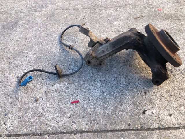 bontott PEUGEOT 206 Bal első Csonkállvány Kerékaggyal