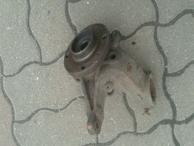 bontott PEUGEOT 206 Bal első Csonkállvány Kerékaggyal