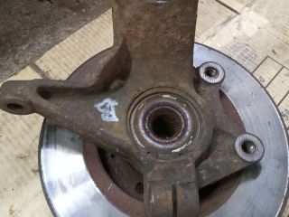 bontott PEUGEOT 206 Bal első Csonkállvány Kerékaggyal