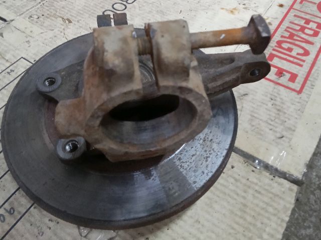 bontott PEUGEOT 206 Bal első Csonkállvány Kerékaggyal