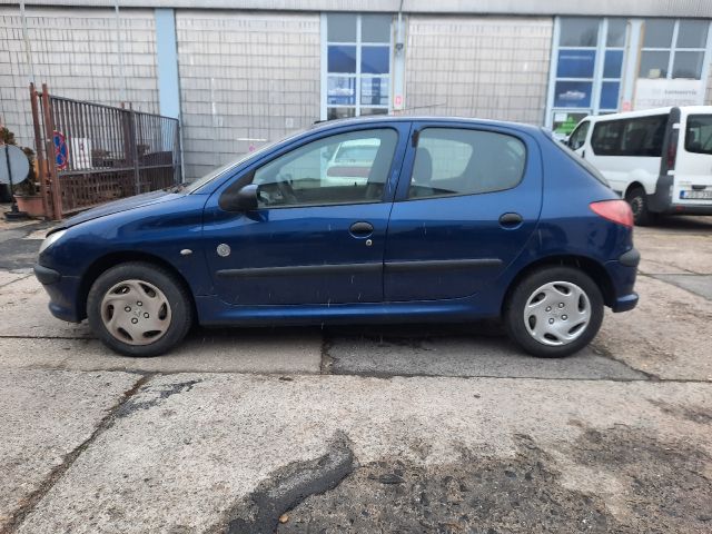 bontott PEUGEOT 206 Bal első Féknyereg Munkahengerrel