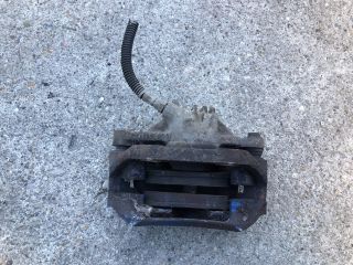 bontott PEUGEOT 206 Bal első Féknyereg Munkahengerrel