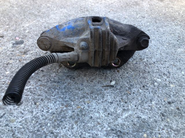 bontott PEUGEOT 206 Bal első Féknyereg Munkahengerrel