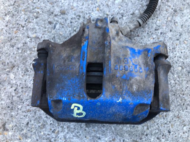 bontott PEUGEOT 206 Bal első Féknyereg Munkahengerrel