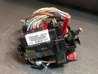 bontott PEUGEOT 206 Biztosítéktábla Motortér