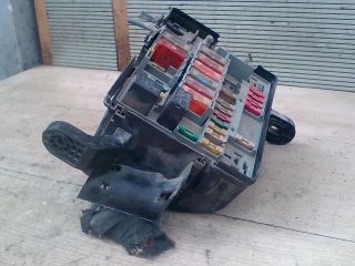 bontott PEUGEOT 206 Biztosítéktábla Motortér