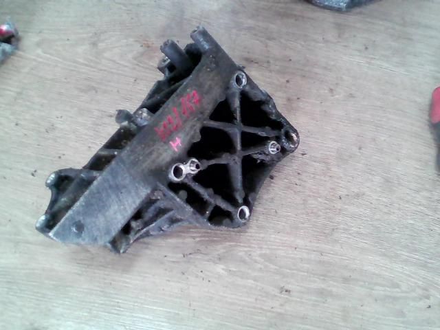 bontott PEUGEOT 206 Generátor Tartó Bak