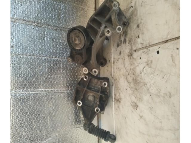 bontott PEUGEOT 206 Generátor Tartó Bak