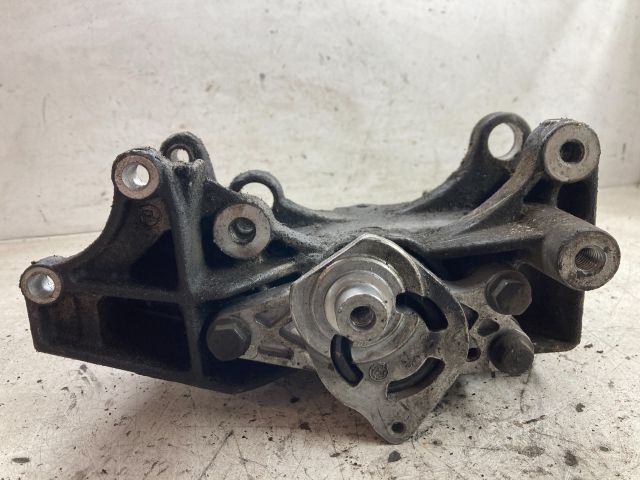 bontott PEUGEOT 206 Generátor Tartó Bak