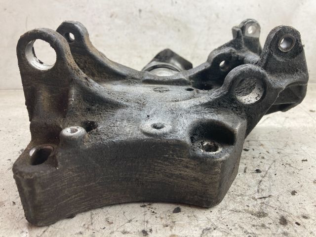 bontott PEUGEOT 206 Generátor Tartó Bak