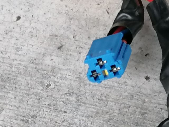 bontott PEUGEOT 206 Gyújtáskapcsoló Házzal