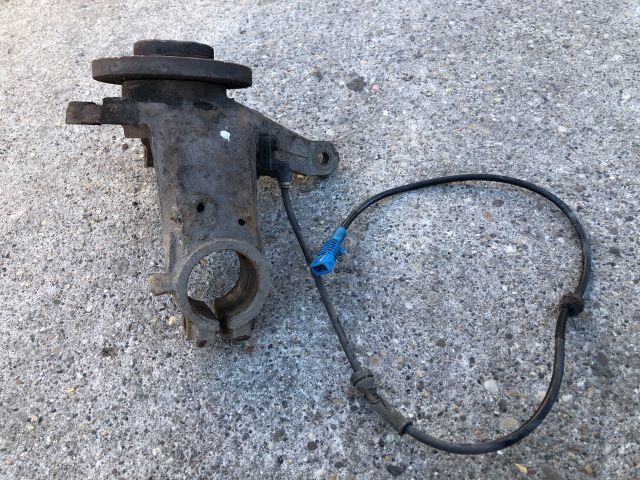 bontott PEUGEOT 206 Jobb első Csonkállvány Kerékaggyal