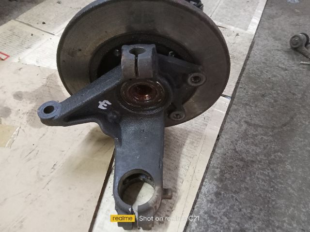 bontott PEUGEOT 206 Jobb első Csonkállvány Kerékaggyal