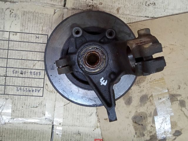 bontott PEUGEOT 206 Jobb első Csonkállvány Kerékaggyal