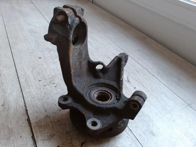 bontott PEUGEOT 206 Jobb első Csonkállvány Kerékaggyal