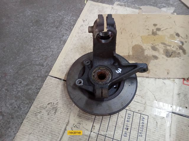 bontott PEUGEOT 206 Jobb első Csonkállvány Kerékaggyal