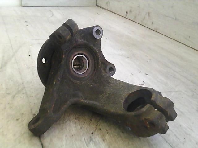 bontott PEUGEOT 206 Jobb első Csonkállvány Kerékaggyal