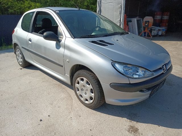 bontott PEUGEOT 206 Jobb első Féknyereg Munkahengerrel