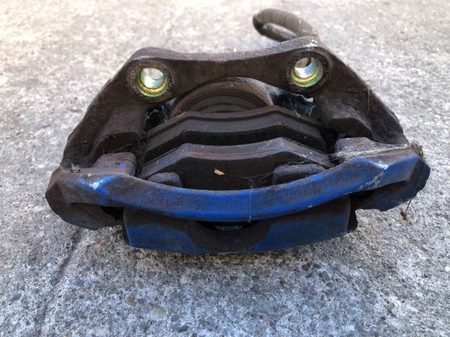 bontott PEUGEOT 206 Jobb első Féknyereg Munkahengerrel