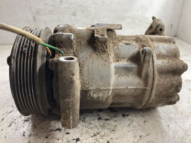 bontott PEUGEOT 206 Klímakompresszor