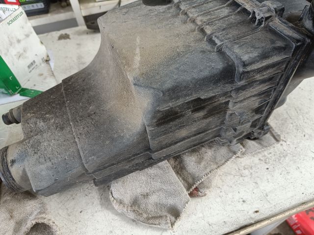 bontott PEUGEOT 206 Légszűrő Ház