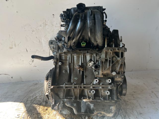 bontott PEUGEOT 206 Motor (Fűzött blokk hengerfejjel)