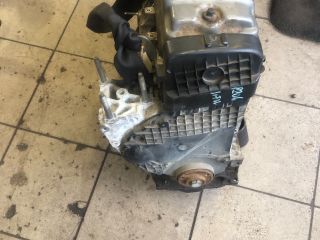 bontott PEUGEOT 206 Motor (Fűzött blokk hengerfejjel)