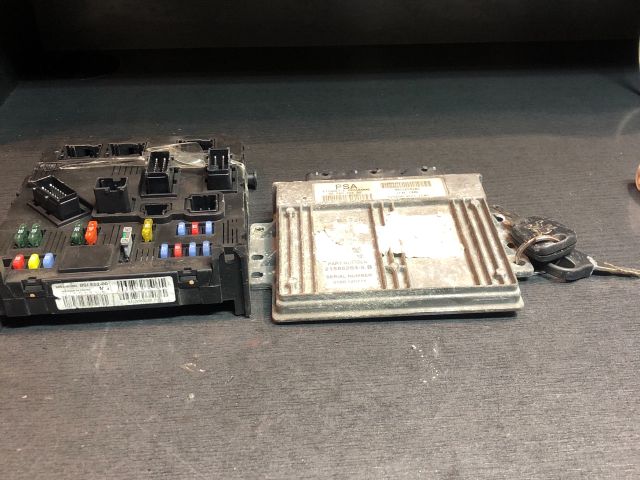 bontott PEUGEOT 206 Motorvezérlő