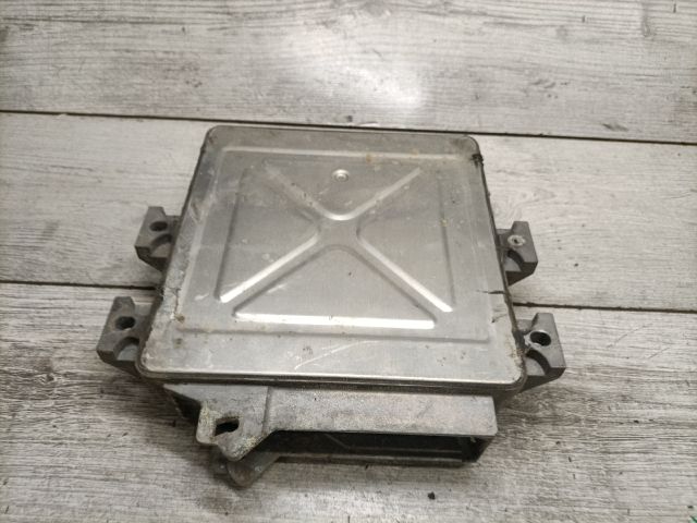 bontott PEUGEOT 206 Motorvezérlő