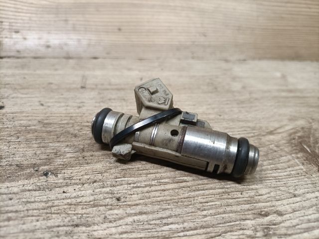 bontott PEUGEOT 206 Porlasztó (1 db)