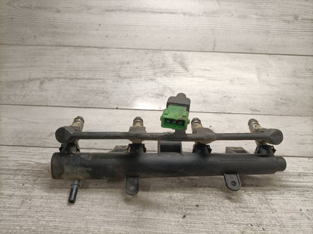 bontott PEUGEOT 206 Porlasztó (1 db)