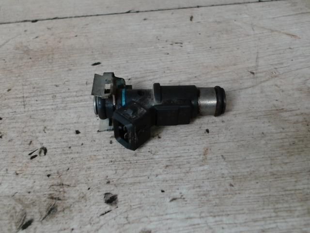 bontott PEUGEOT 206 Porlasztó (1 db)