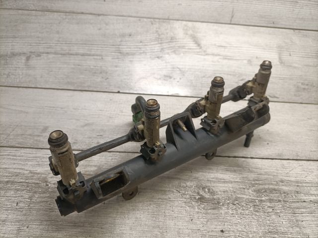 bontott PEUGEOT 206 Porlasztó (1 db)