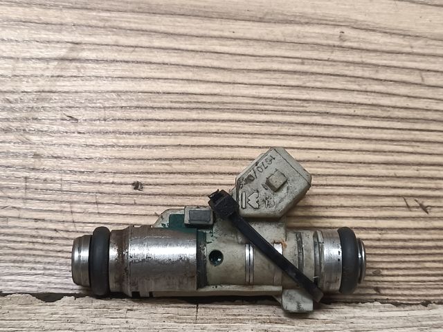 bontott PEUGEOT 206 Porlasztó (1 db)