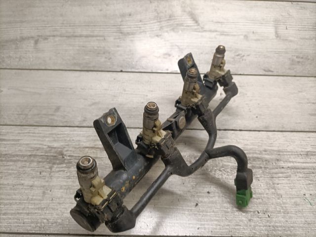 bontott PEUGEOT 206 Porlasztó (1 db)