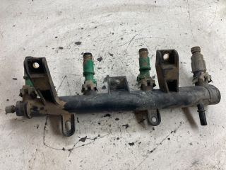 bontott PEUGEOT 206 Porlasztó Sor / Híd