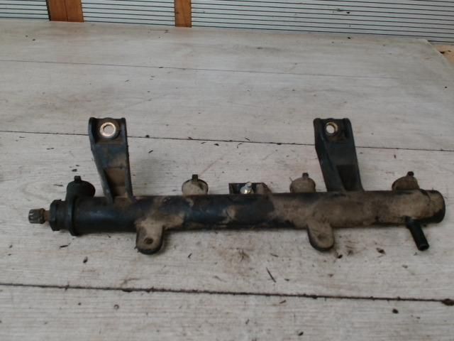 bontott PEUGEOT 206 Porlasztó Sor / Híd